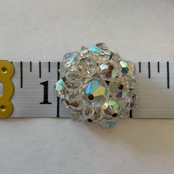 1950s Vintage Aurora Borealis Crystal Bead Cluster Clip On Earrings - Picture 9 of 9